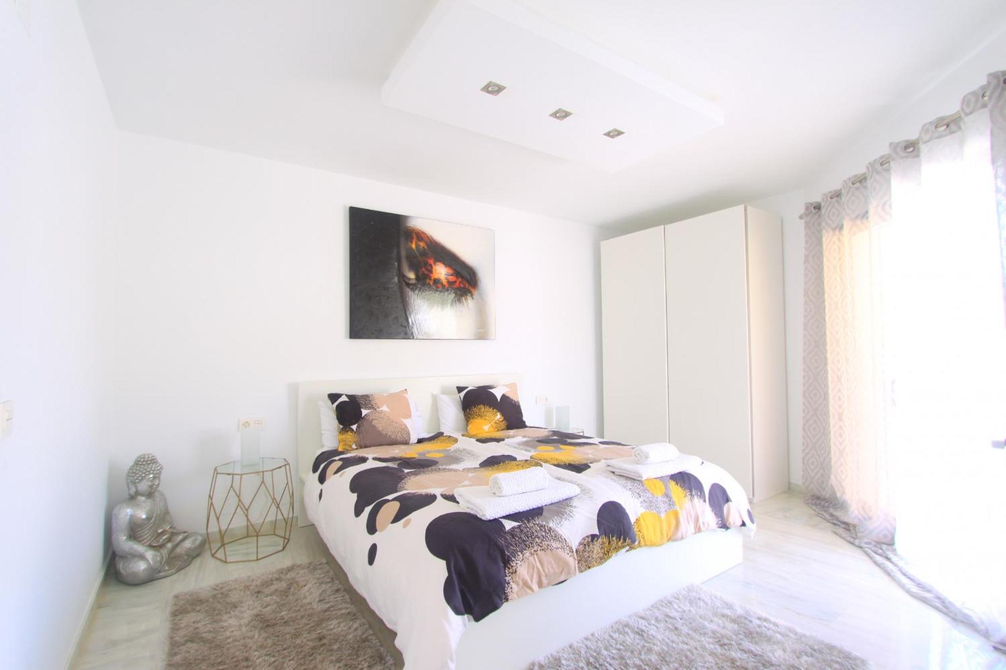 1080 Beachfront Penthouse 3 floors jacuzzi 2 pools wifi roof terrace Marbella Buitenkant foto